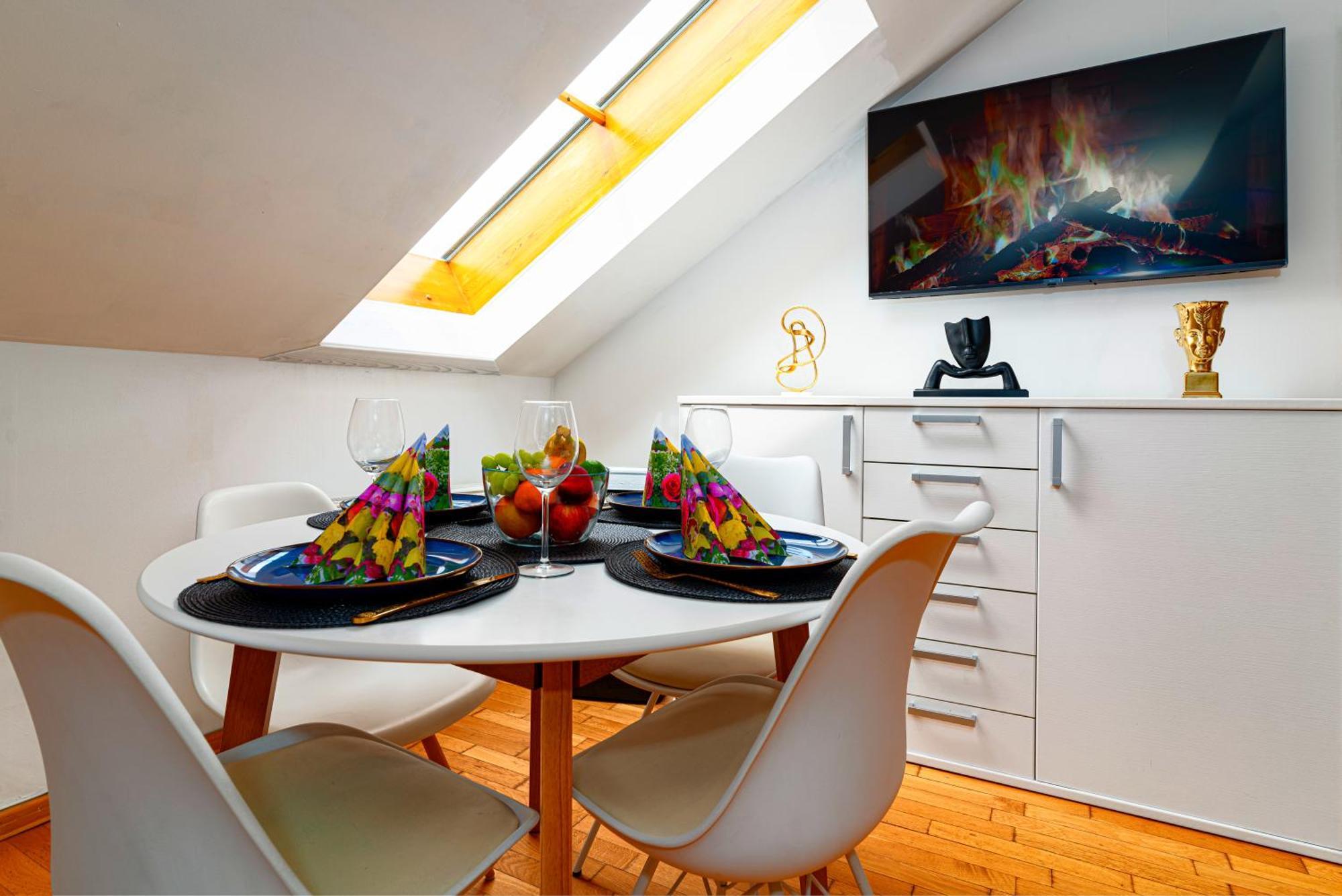 Golden River Apartment Praha Bagian luar foto