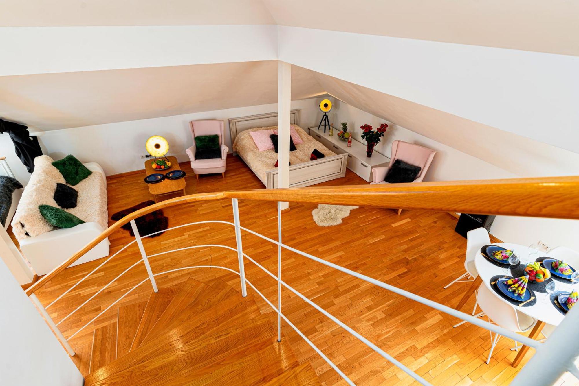 Golden River Apartment Praha Bagian luar foto