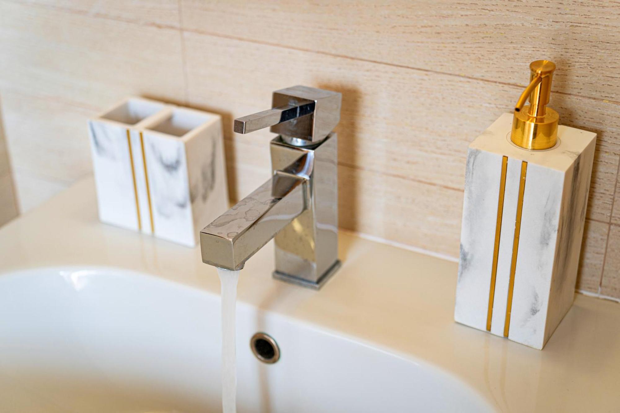 Golden River Apartment Praha Bagian luar foto