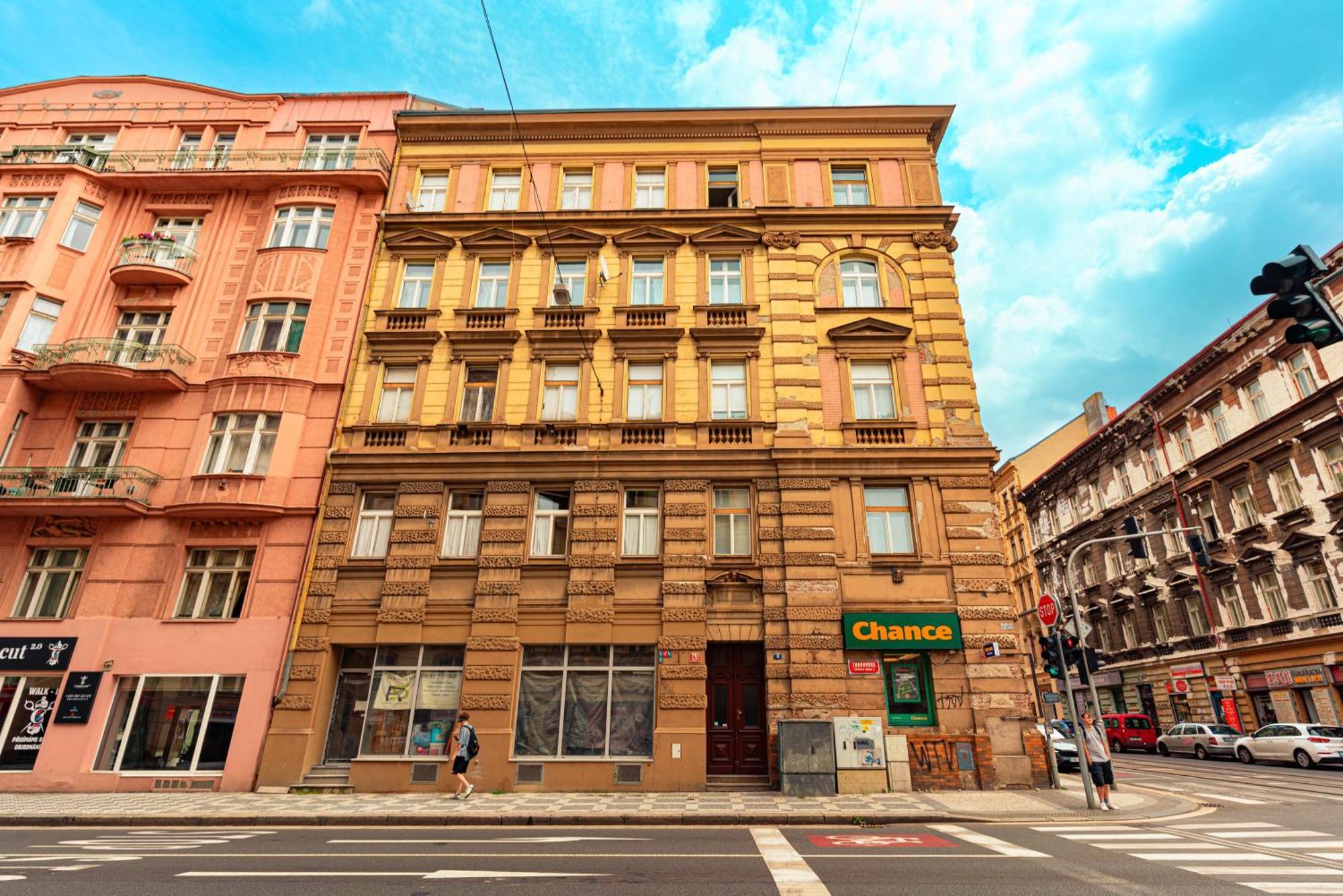 Golden River Apartment Praha Bagian luar foto
